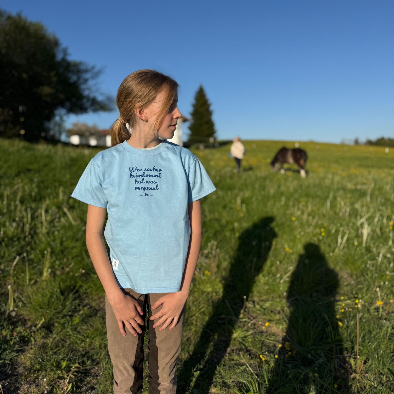Wer sauber heimkommt hat was verpasst – T-Shirt – Ansicht 2
