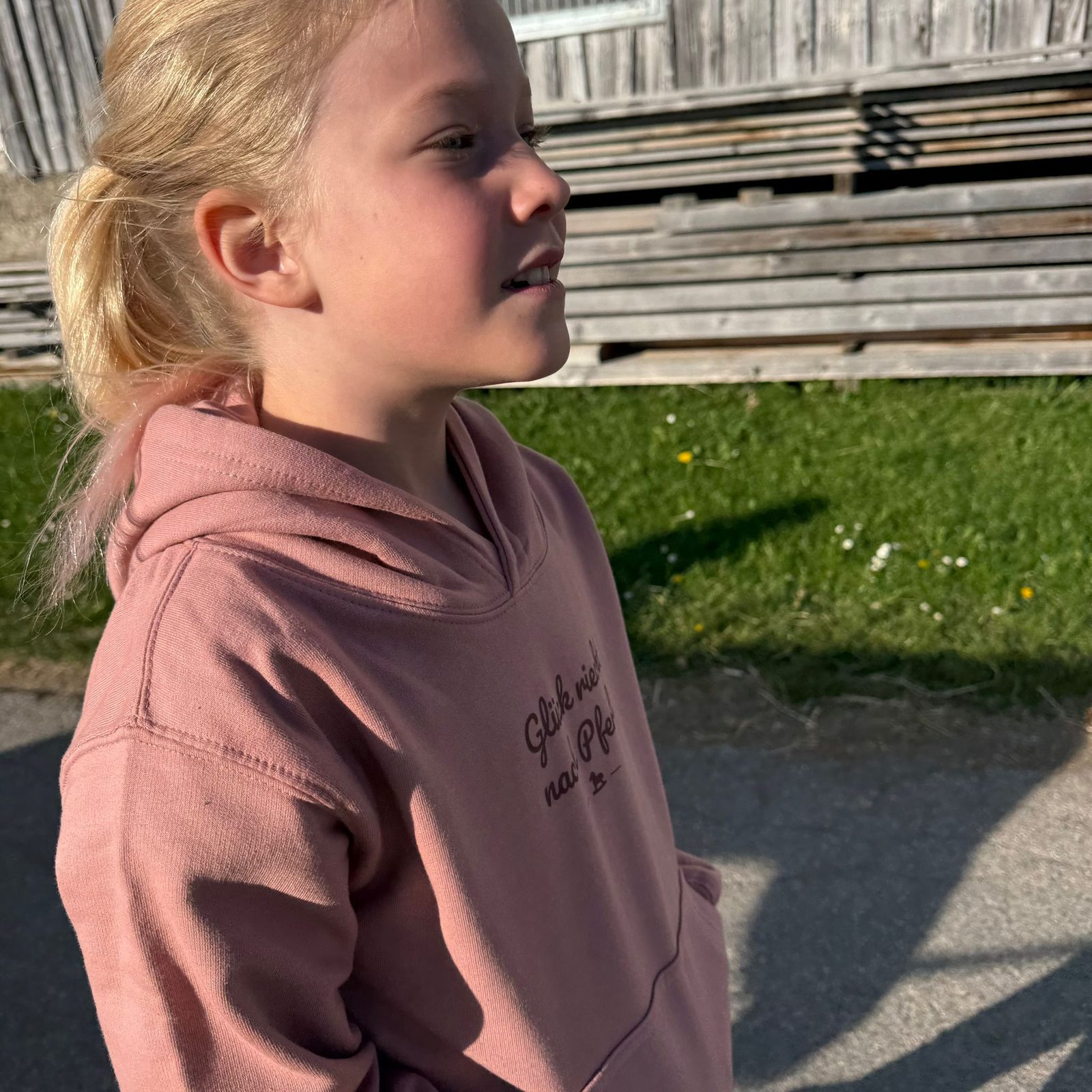 Glück riecht nach Pferd – Hoodie – Ansicht 4