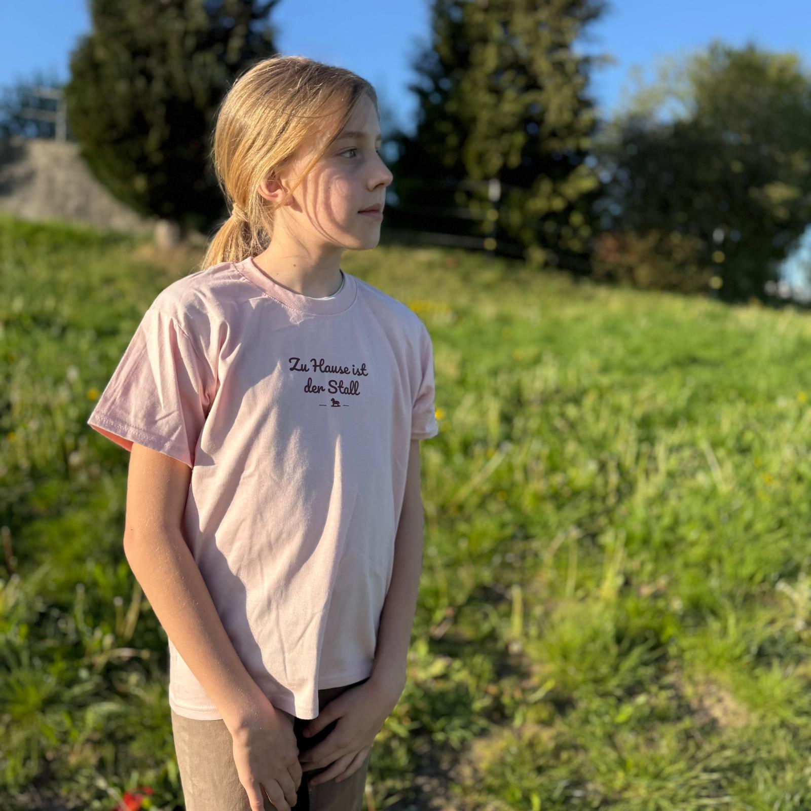 Zu Hause ist der Stall – T-Shirt – Ansicht 2